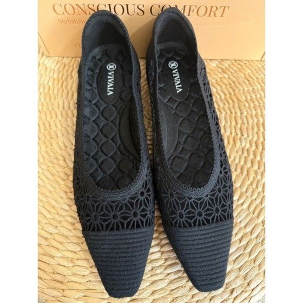 VIVAIA Black Pointed Toe Floral Cutout Ballet Flats Elegant Comfort Shoes 9.5